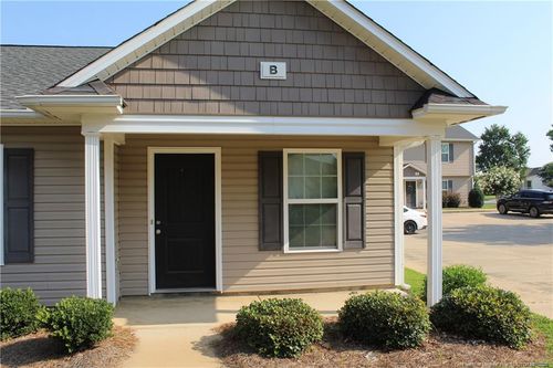 3705 Hillcrest Dr, Lumberton, NC, 28358-2023 | Card Image