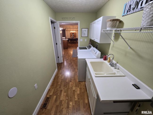 14327 Mcraven Ln, House other with 4 bedrooms, 4 bathrooms and null parking in Mount Vernon IL | Image 47