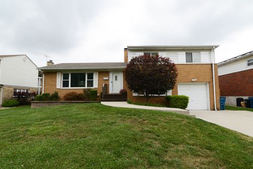 1560 Lee Ave, Melrose Park, IL, 60160-2337 | Card Image