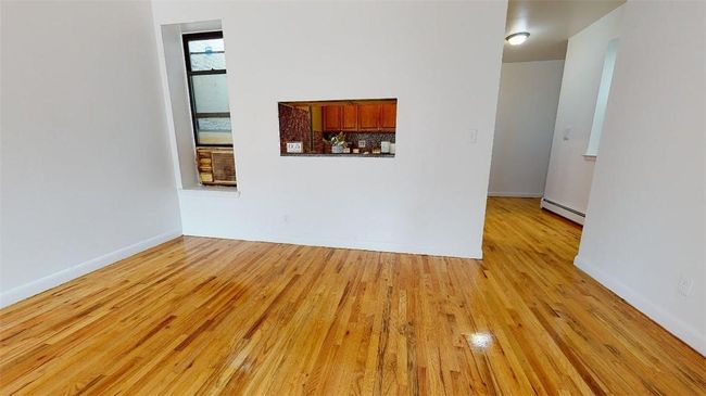 dining area | Image 18