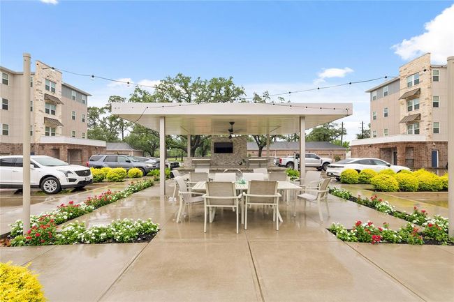 APT-1307 - 6804 Westview Dr, Townhouse with 3 bedrooms, 2 bathrooms and 1 parking in Houston TX | Image 32