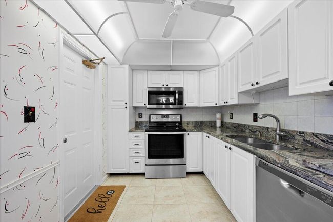 203-M1 - 1605 S Us Highway 1, Condo with 2 bedrooms, 2 bathrooms and null parking in Jupiter FL | Image 8