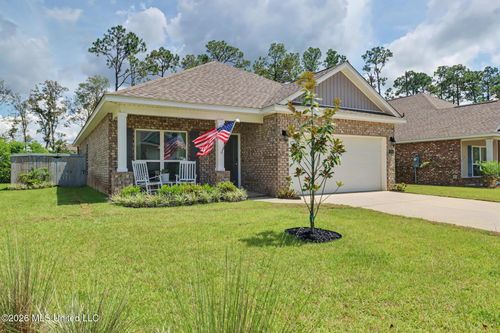 5722 Overland Dr, Biloxi, MS, 39532-8568 | Card Image