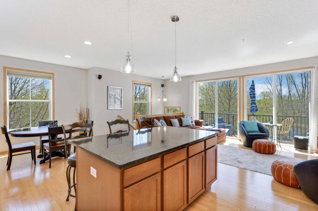 Enjoy the large island and quartz kitchen counters | Image 9