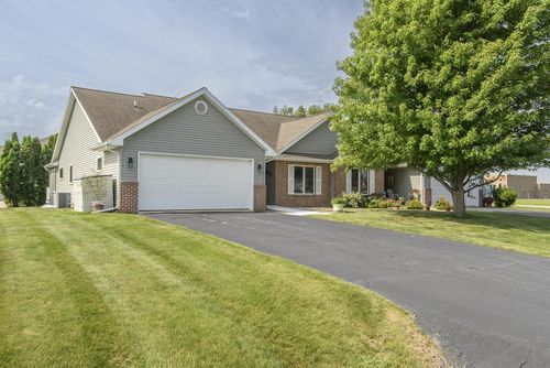 28-1610 E Kyle Lane, Beloit, WI, 53511 | Card Image