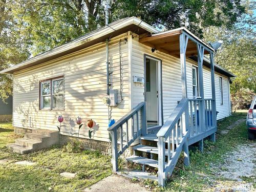 802 W 9th St, Johnston City, IL, 62951-1009 | Card Image