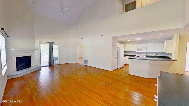 801 Sloop Pointe Ln, Townhouse with 3 bedrooms, 3 bathrooms and 1 parking in Kure Beach NC | Image 6
