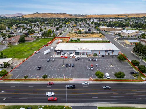 7425 W Clearwater Ave, Kennewick, WA, 99336 | Card Image