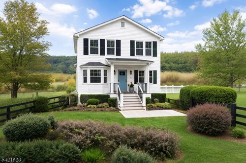 8 Mendham Ave, Morristown, NJ, 07960-3618 | Card Image