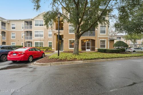 1001-7990 Baymeadows Rd E, Jacksonville, FL, 32256-2961 | Card Image