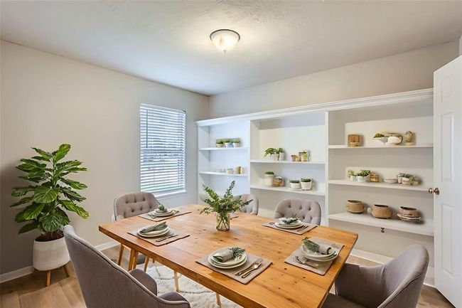 (This picture has been virtually staged to show the potential of the space.) | Image 9