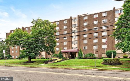 4c-860 Lower Ferry Rd, EWING, NJ, 08628 | Card Image