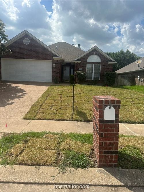 239 Stuttgart Cir, College Station, TX, 77845-3944 | Card Image