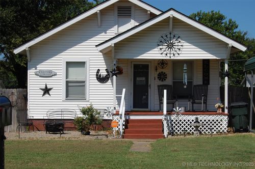 720 Liberty Ave, Okmulgee, OK, 74447-6404 | Card Image