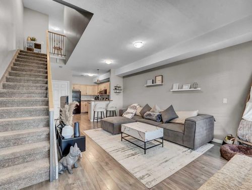 12-89 Sunrise Way Sw, Medicine Hat, AB, T1B4X9 | Card Image