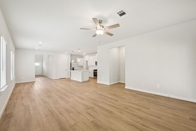 18668 Pressweood Way Dr, House other with 4 bedrooms, 3 bathrooms and 2 parking in New Caney TX | Image 6