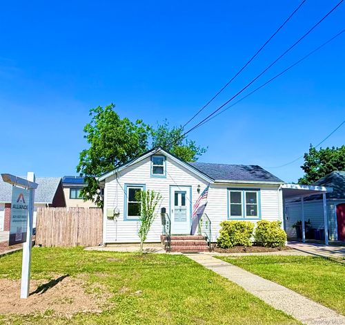 17 W 2nd St, Deer Park, NY, 11729-4205 | Card Image