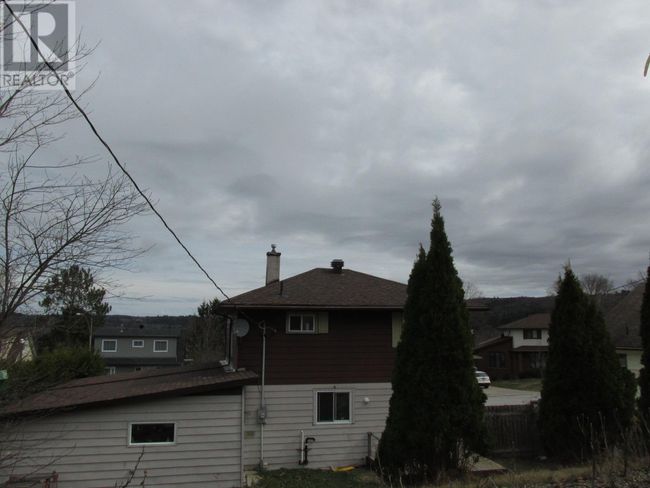 11 Birch Rd, Home with 3 bedrooms, 2 bathrooms and null parking in Elliot Lake ON | Image 28