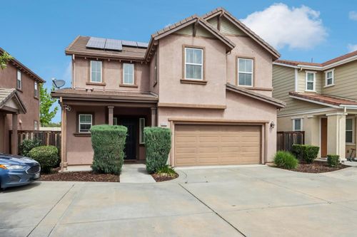 9305 Vintner Cir, Patterson, CA, 95363-8901 | Card Image