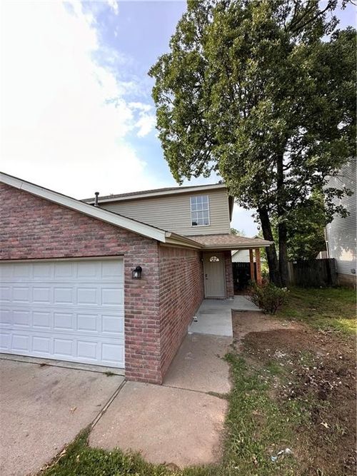 2224 E Cinnamon Way, Fayetteville, AR, 72703-4528 | Card Image