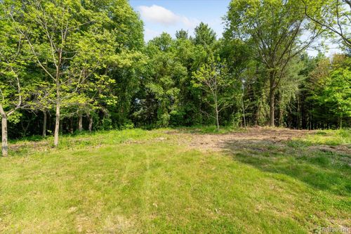 5 Donna Ln, Dryden, MI, 48428 | Card Image