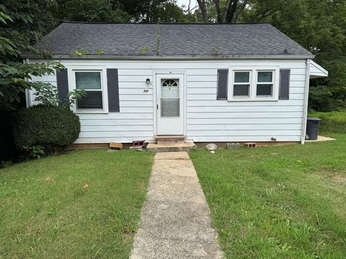 401 Clearview Dr, Martinsville, VA, 24112-1705 | Card Image