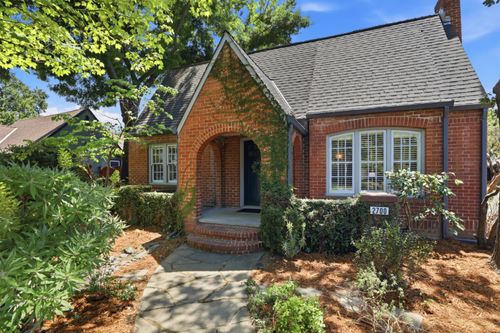 2700 Castro Way, Sacramento, CA, 95818 | Card Image