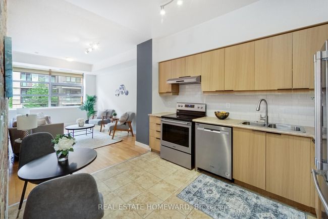 209 - 601 Kingston Rd, Condo with 1 bedrooms, 1 bathrooms and null parking in Toronto ON | Image 9