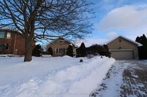 {{alt}} | Card Image