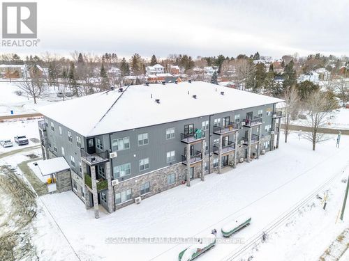 304-78B Queen St, Eganville, ON, K0J1T0 | Card Image