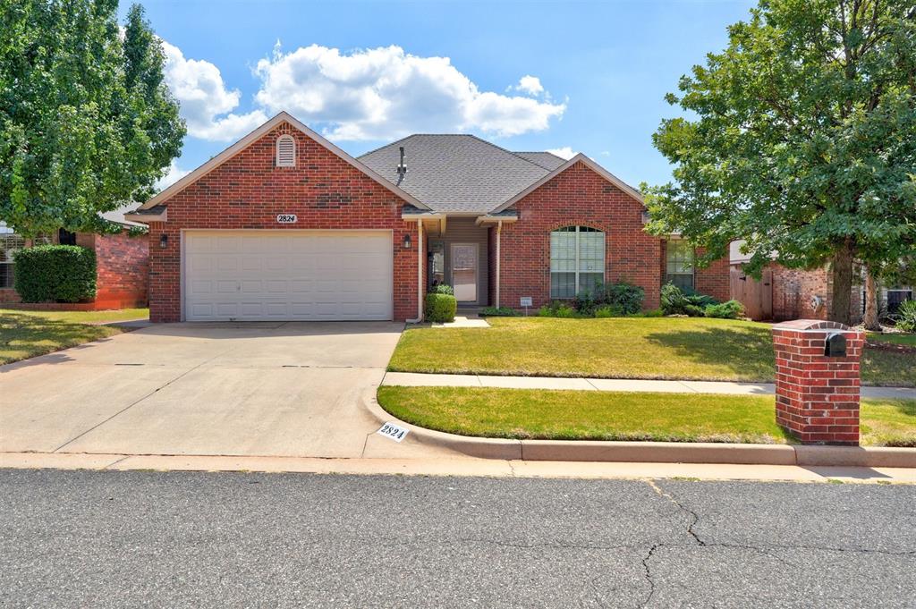 166th St, Edmond, OK 73012