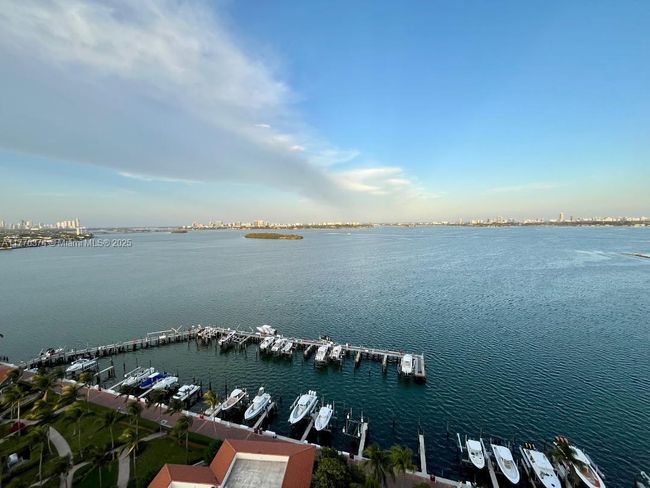 APT-2001 - 4000 Towerside Ter, Condo with 2 bedrooms, 2 bathrooms and null parking in Miami FL | Image 20