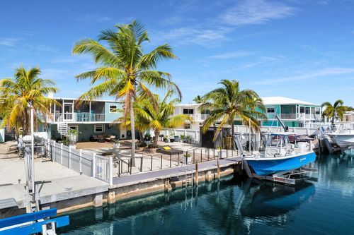 180 La Paloma Rd, Key Largo, FL, 33037-4661 | Card Image