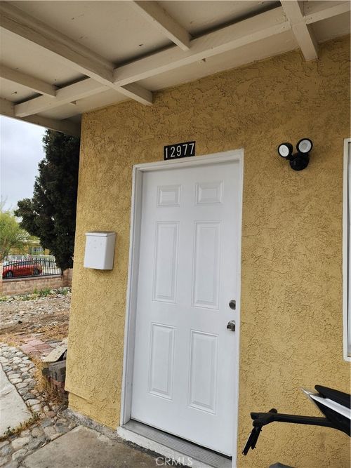 12977 Corcoran Pl, San Fernando, CA, 91340-1517 | Card Image