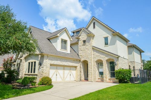 42 N Knights Crossing Dr, The Woodlands, TX, 77382-1493 | Card Image