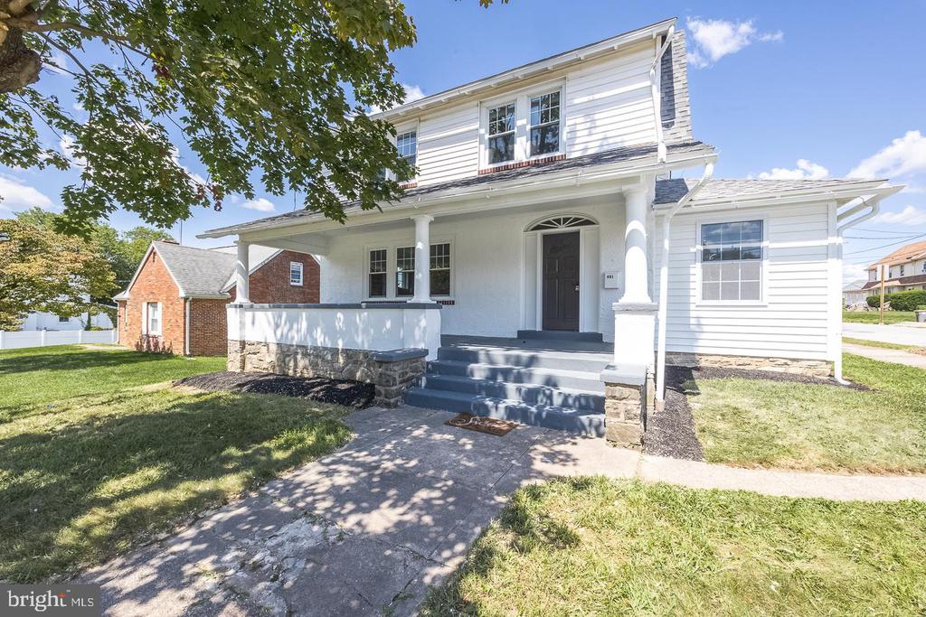 Lancaster Ave, Downingtown, PA 19335