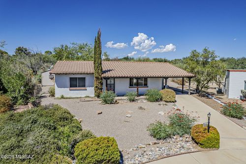 316 S Abrego Drive, Green Valley, AZ, 85614 | Card Image