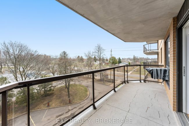 401 - 257 Bath Rd, Condo with 2 bedrooms, 2 bathrooms and 1 parking in Kingston ON | Image 15
