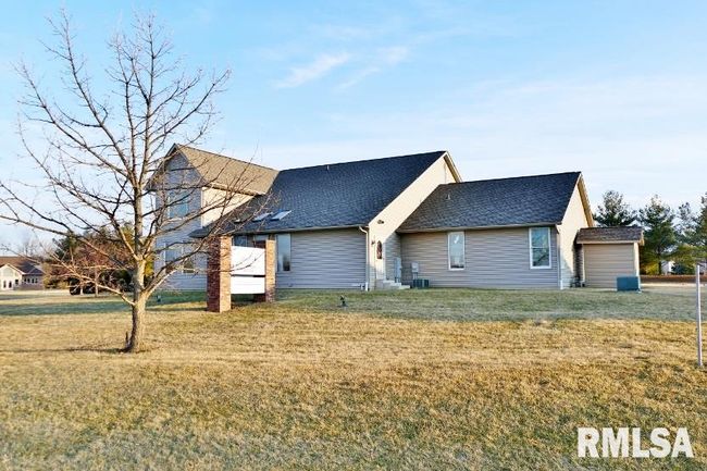 109 Elizabeth Pointe Dr, Home with 0 bedrooms, 0 bathrooms and 15 parking in Germantown Hills IL | Image 10