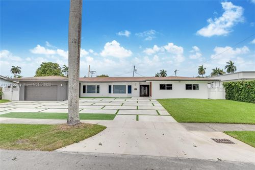 0-1911 Ne 197th Ter, Miami, FL, 33179-3123 | Card Image