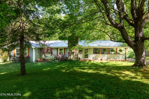 4527 E Scenic Dr, Gatlinburg, TN, 37738-6523 | Card Image