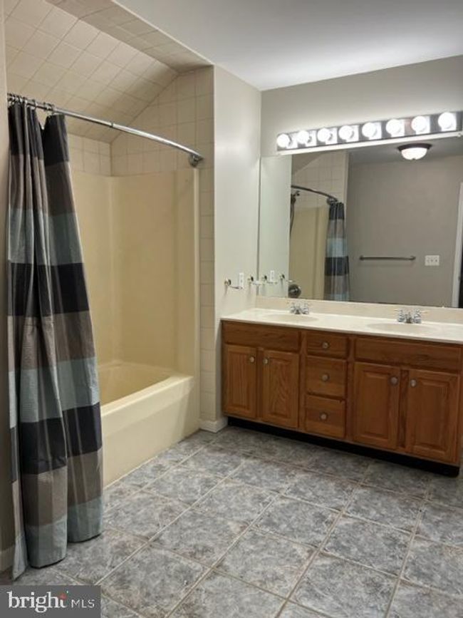 5 Hidden Hollow Dr, House other with 4 bedrooms, 6 bathrooms and null parking in Hamilton NJ | Image 52