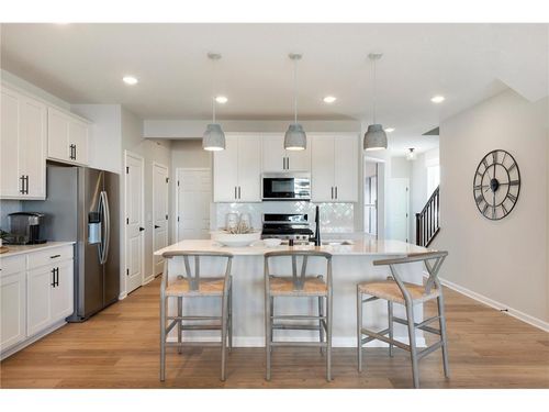 14936 Avondale Vw, Rosemount, MN, 55068-5587 | Card Image