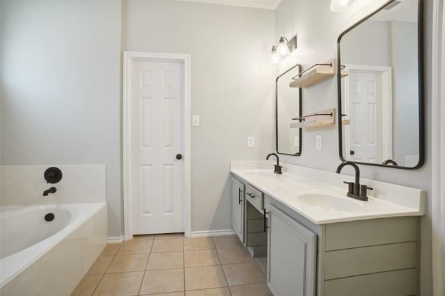 4604 Fox Sedge Ln, House other with 3 bedrooms, 3 bathrooms and null parking in Denton TX | Image 14