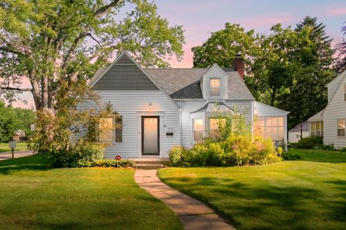 1307 Lakeway Ave, Kalamazoo, MI, 49001-4984 | Card Image
