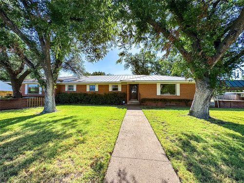 1102 N Avenue G, Haskell, TX, 79521 | Card Image