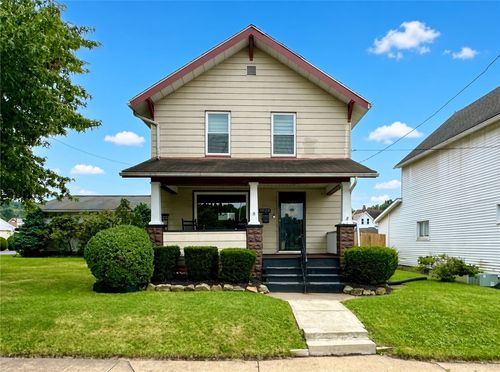 1028 Dewey Ave, New Castle, PA, 16101-6814 | Card Image