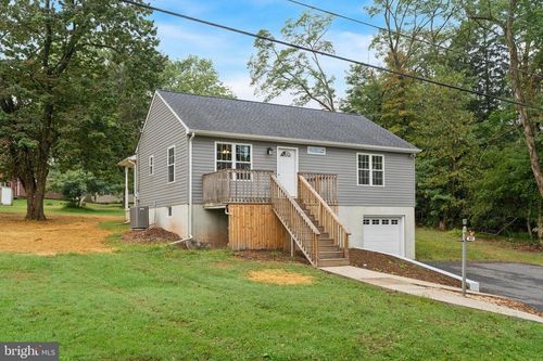 7302 Leh St, COOPERSBURG, PA, 18036-3741 | Card Image