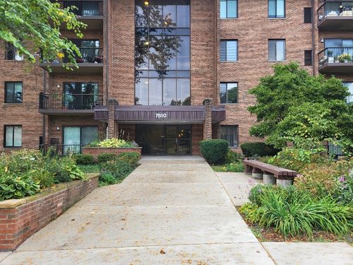 apt-104-7510 Farmingdale Dr, Darien, IL, 60561-4736 | Card Image