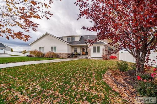 6369 E Tower Castle Loop, Ammon, ID, 83406-4930 | Card Image